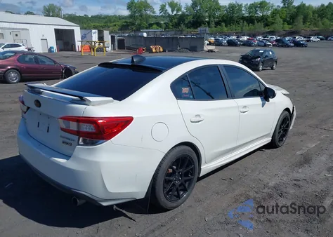 2018 Subaru Impreza 2.0I Sport z USA, uszkodzony, nr VIN 4S3GKAK65J3611805